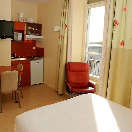 & Residences - Les Thermes 3* Luxeuil-les-Bains